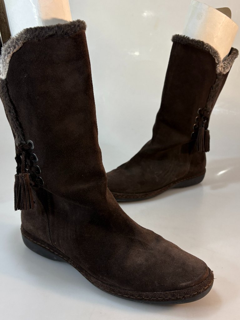 Stuart Weitzman 8.5 Brown Suede Tassel Accent Mid-Calf Boots Faux Fur Lining